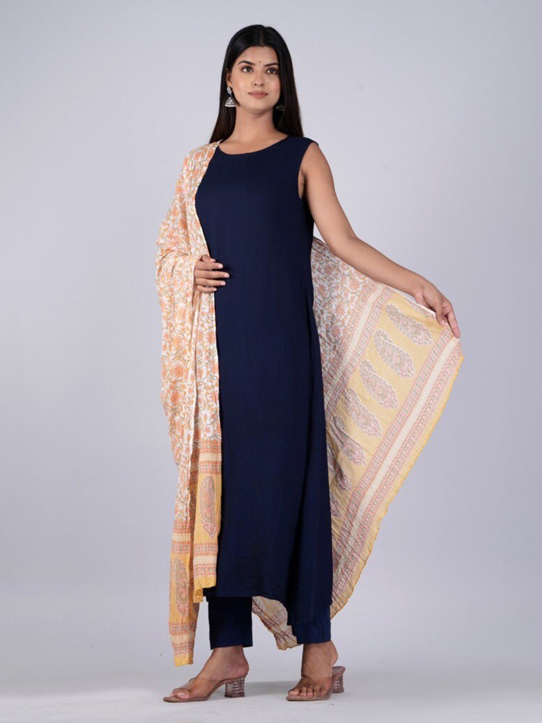 Peach and white floral printed Dupatta